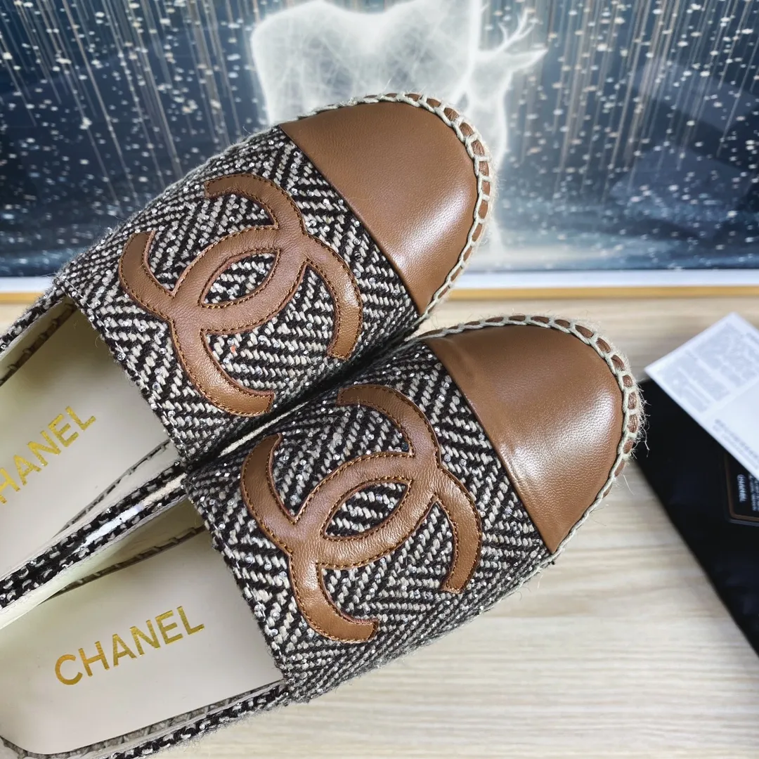 👟👟Ex-factory price 420👟👟 🌈🌈Chanel Chanel✈️2023s spring and summer new fisherman shoes😍😍Taikoo Hui purchased three pairs of original versions for development🐂🐂🤩Original versions are shipped one to one❗️❗️Code number: 34-42 (34 41 42 customized)